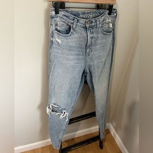 American Eagle Distressed Mom Jeans Size 8R